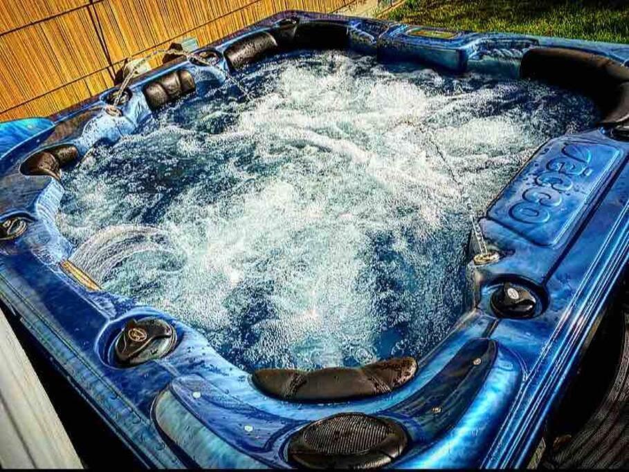 {Quiet Suburban Ranch Hot Tub} Mins Arpt/Rit/Dwnt Leilighet Rochester Eksteriør bilde
